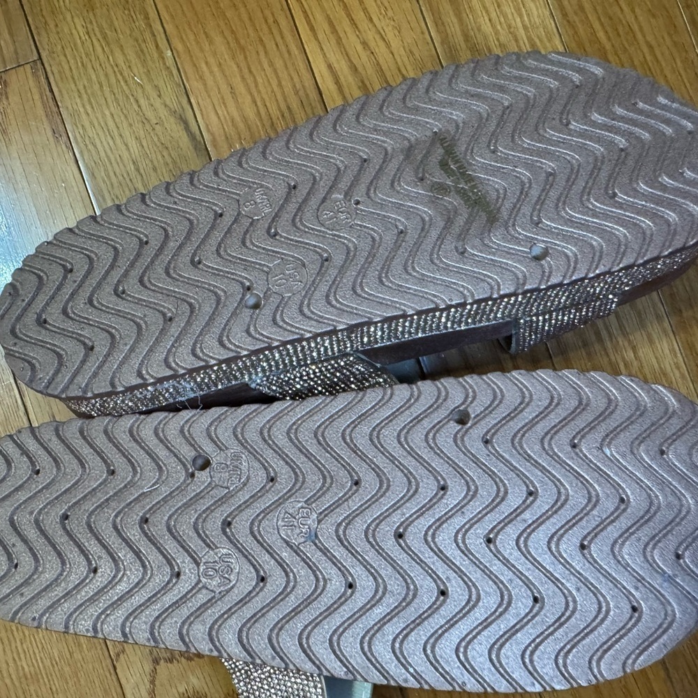 Top Moda Gold Slide Sandals - Picture 6 of 6